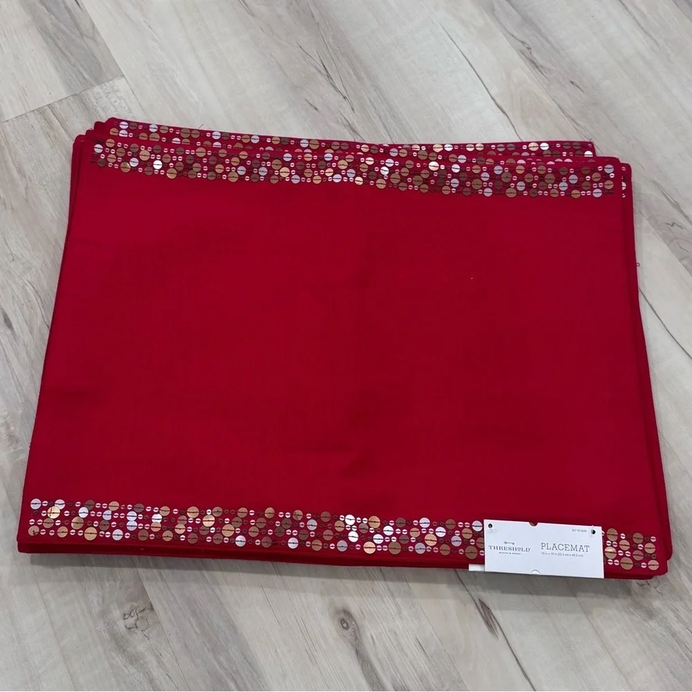 10 Threshold Red Sequenced Cotton Placemats